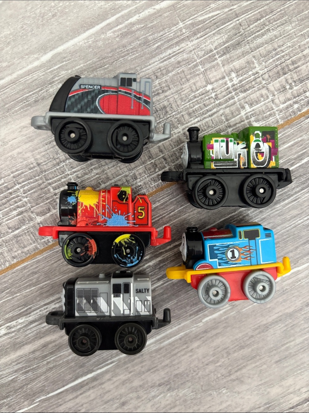 Thomas & Friends Minis - Neon Racing Mix - Picture 2 of 6